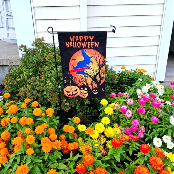 Buffalo Bills Halloween Garden Sign 12'x18' Double Sided Post Included ●NEW● - Picture 1 of 6